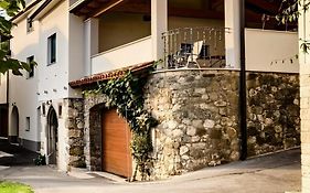 Apartmaji Tanto Malovse